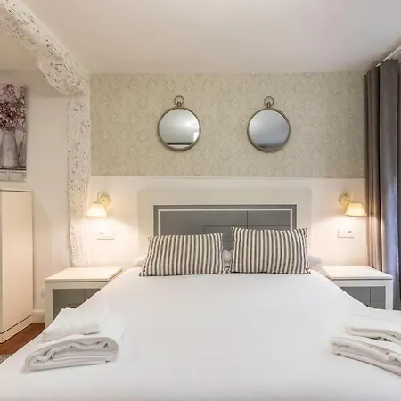 Old Town Xi By Aston Apartament *